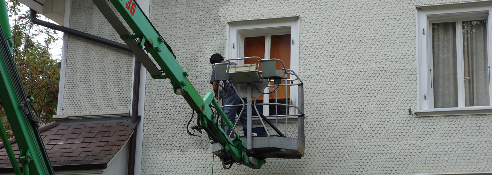 Gebäudereinigung im Firmenbüro